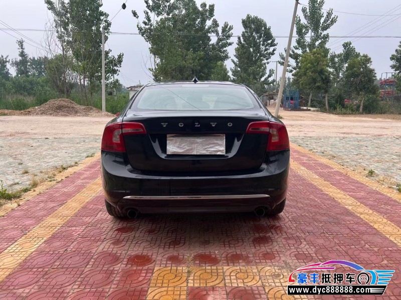 14年沃尔沃S60轿车抵押车出售