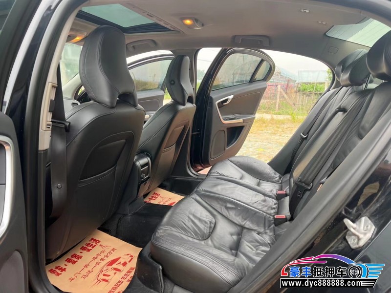 14年沃尔沃S60轿车抵押车出售