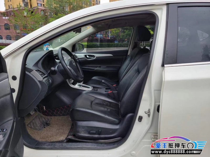 16年日产轩逸轿车抵押车出售