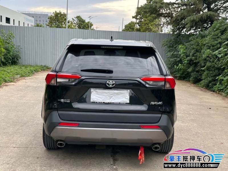21年丰田RAV4轿车抵押车出售