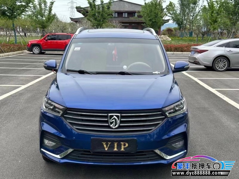 18年宝骏宝骏360轿车抵押车出售