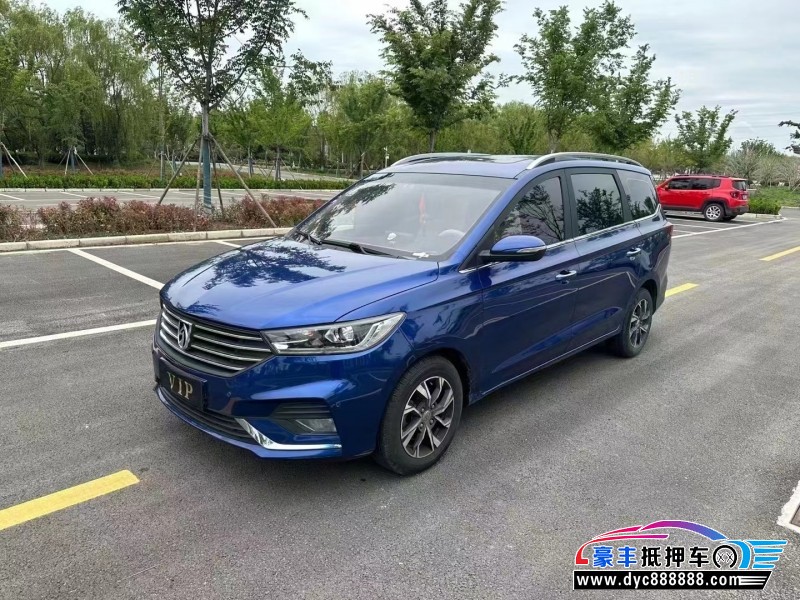 18年宝骏宝骏360轿车抵押车出售