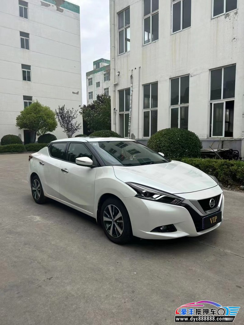 17年日产蓝鸟轿车抵押车出售