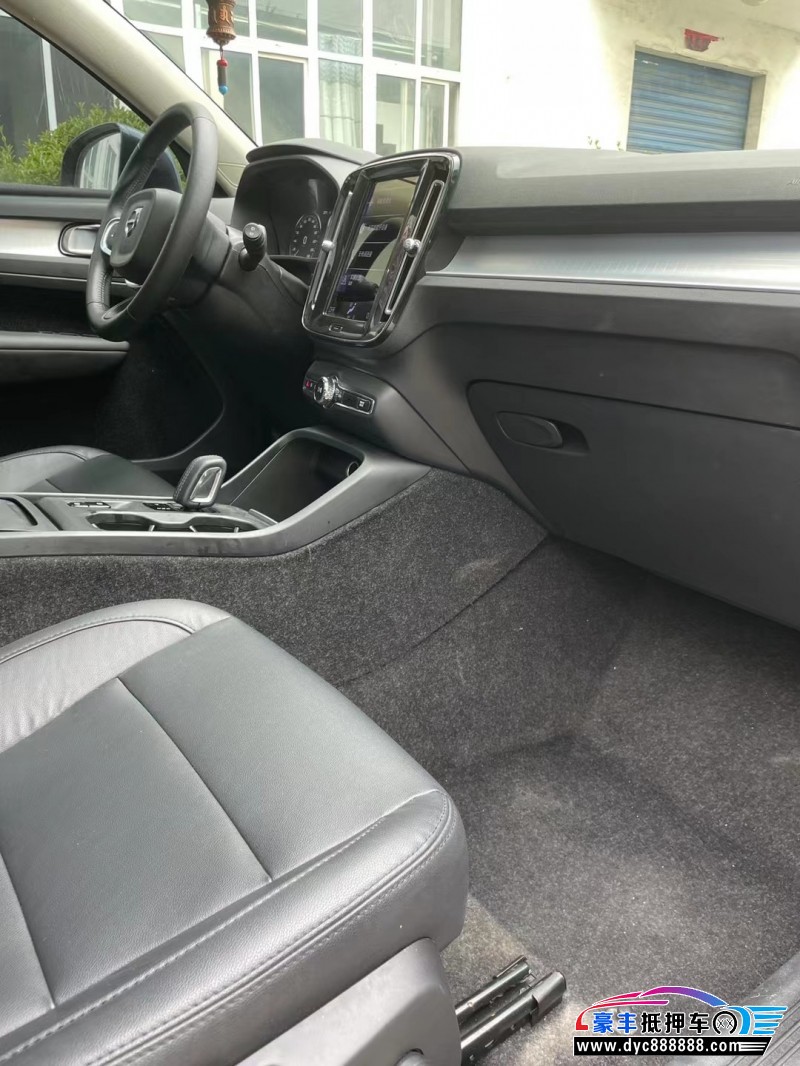 21年沃尔沃XC40轿车抵押车出售