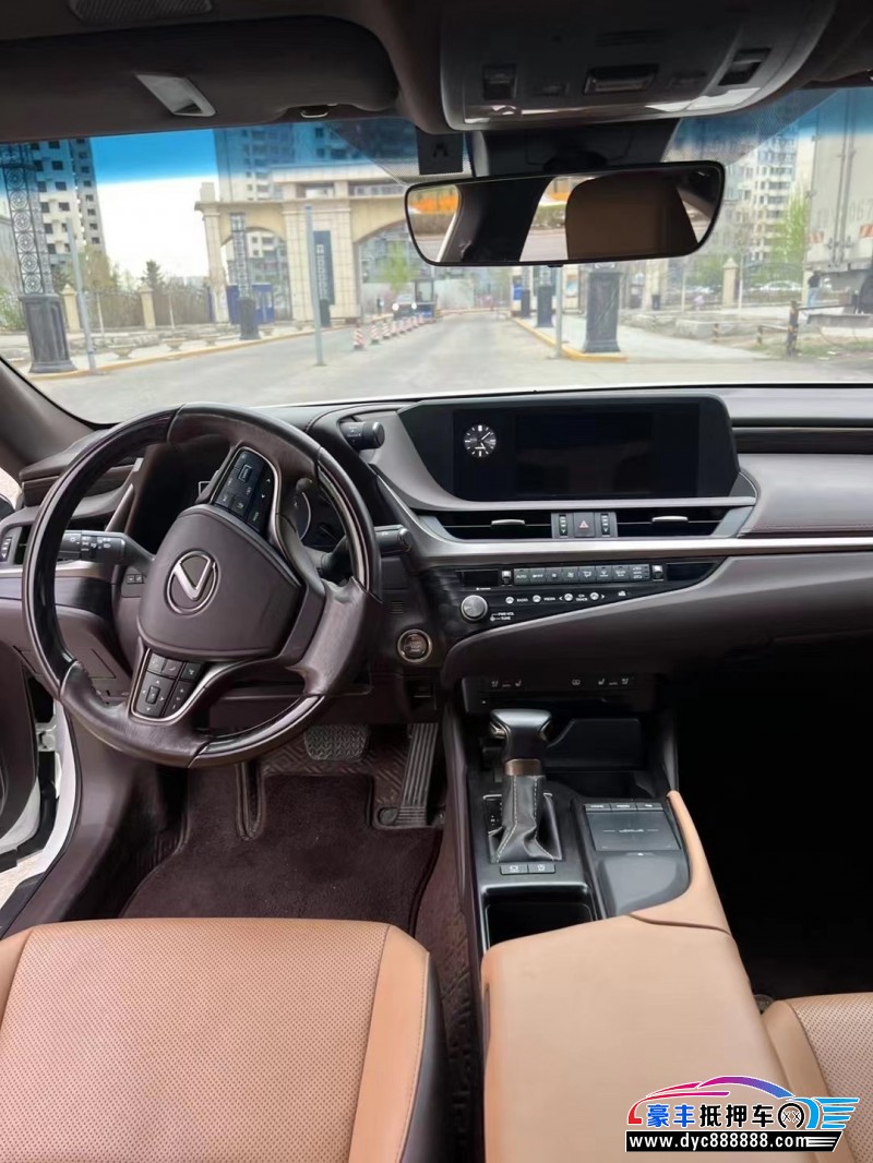 20年雷克萨斯ES轿车抵押车出售