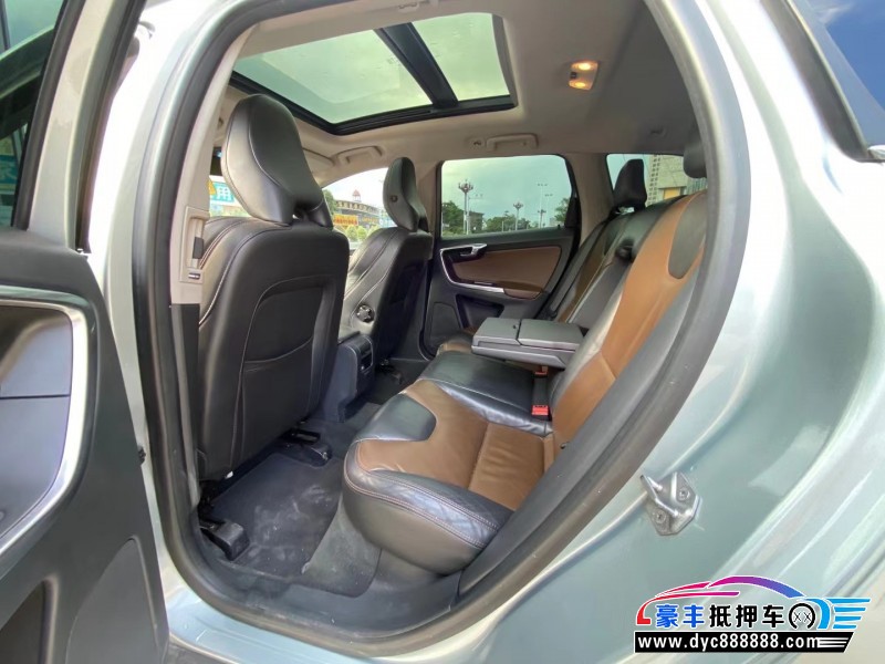 14年沃尔沃XC60轿车抵押车出售