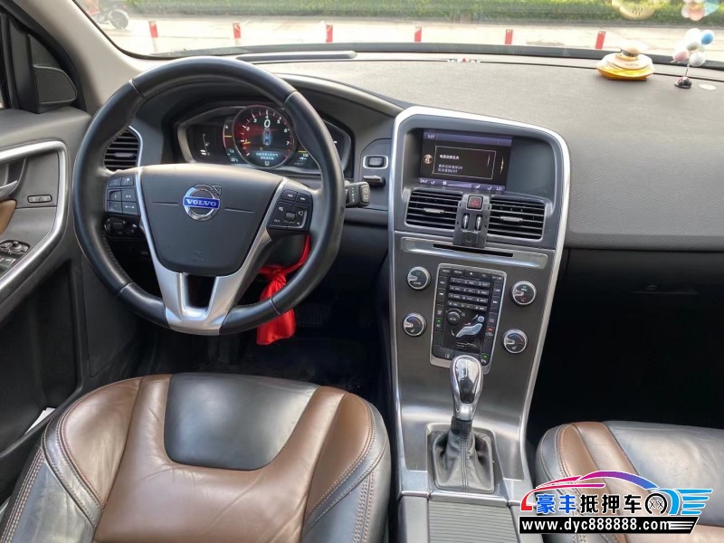 14年沃尔沃XC60轿车抵押车出售