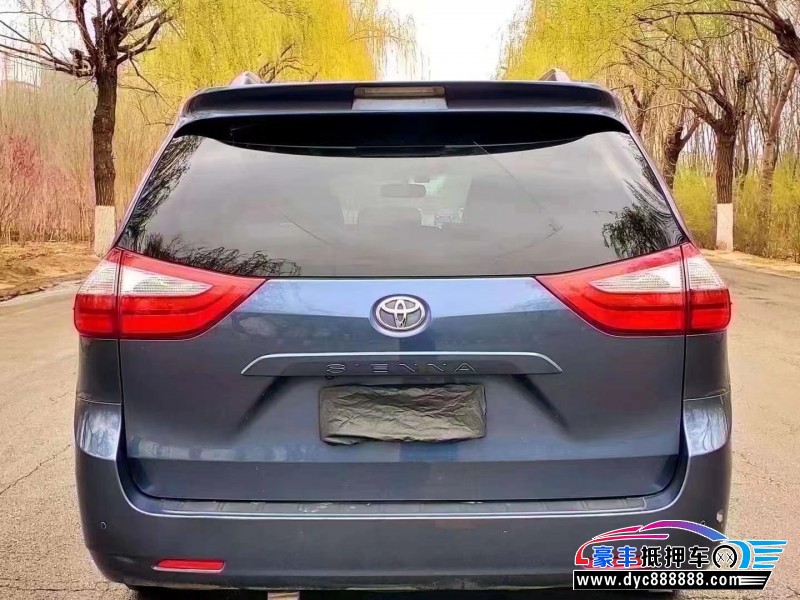 16年丰田塞纳轿车抵押车出售