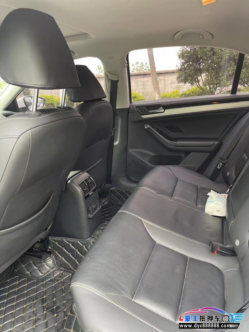 18年大众速腾轿车抵押车出售