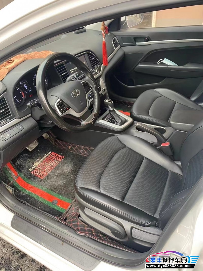 17年现代领动轿车抵押车出售