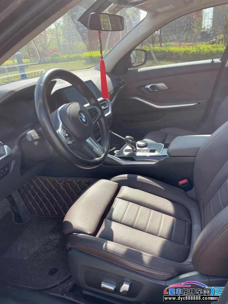 20年宝马3系轿车抵押车出售