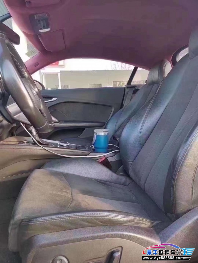 15年奥迪TT轿车抵押车出售