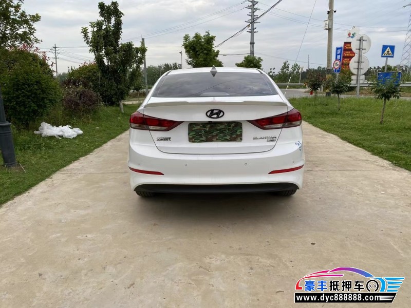 17年现代领动轿车抵押车出售