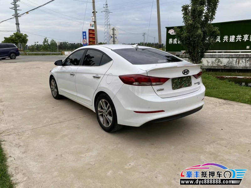 17年现代领动轿车抵押车出售