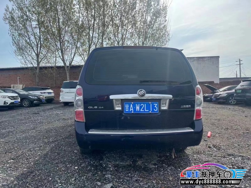 15年别克GL8轿车抵押车出售