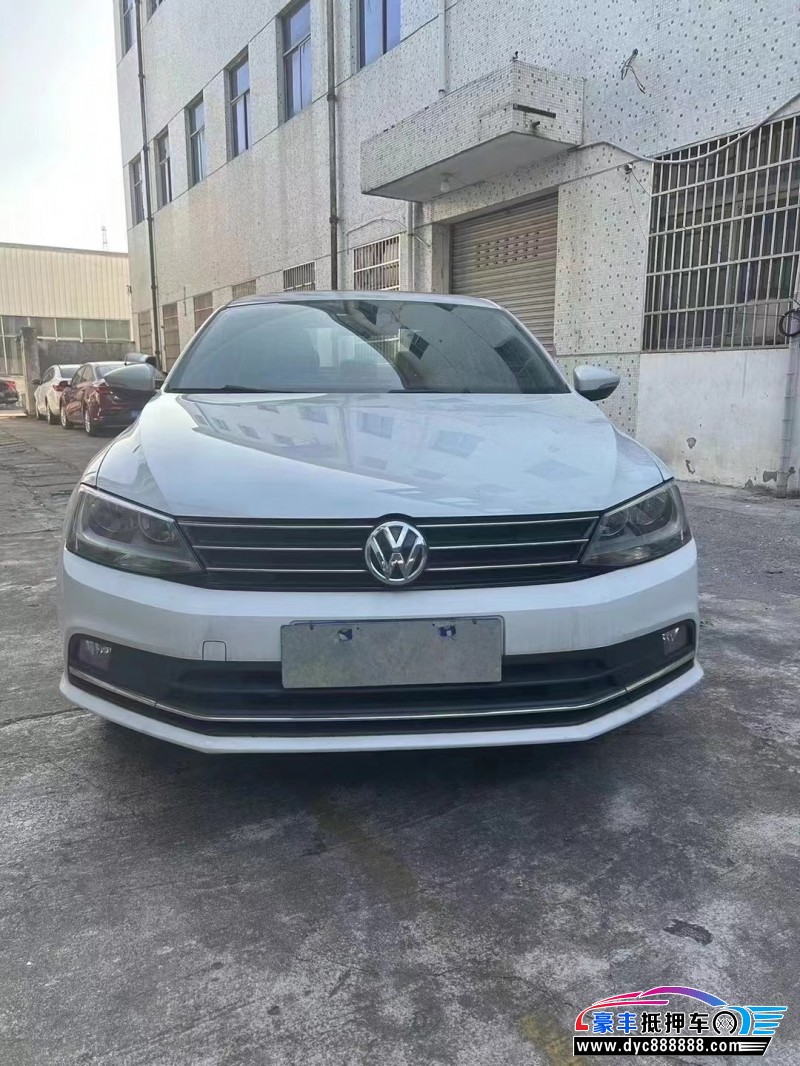 17年大众速腾轿车抵押车出售