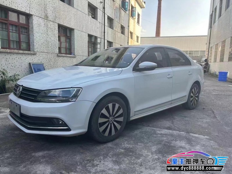 17年大众速腾轿车抵押车出售