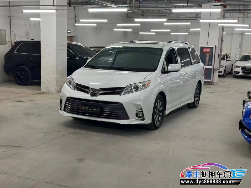 20年丰田塞纳轿车抵押车出售