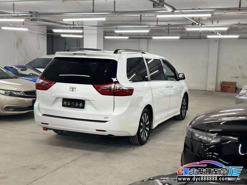 20年丰田塞纳轿车抵押车出售