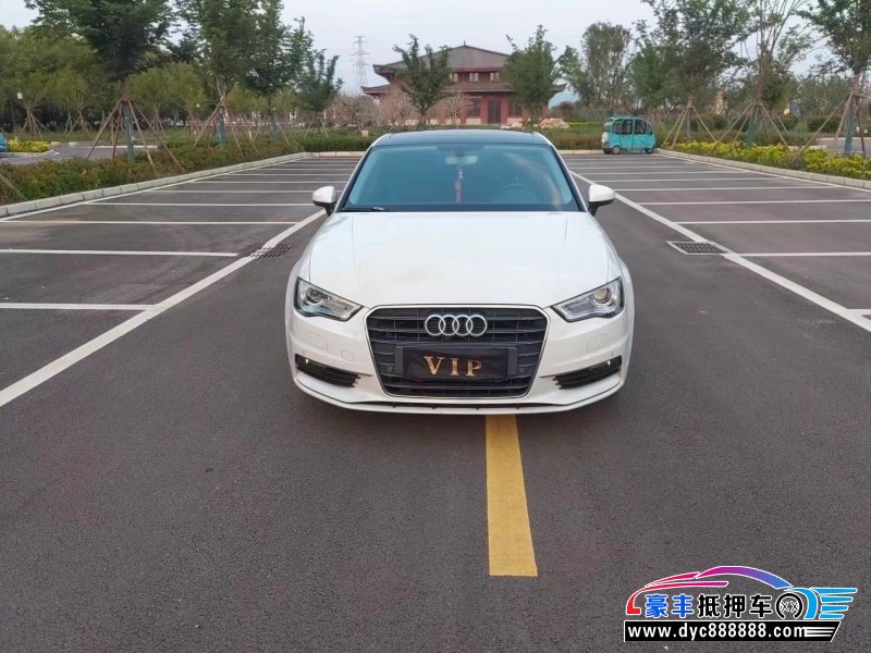 17年奥迪A3轿车抵押车出售