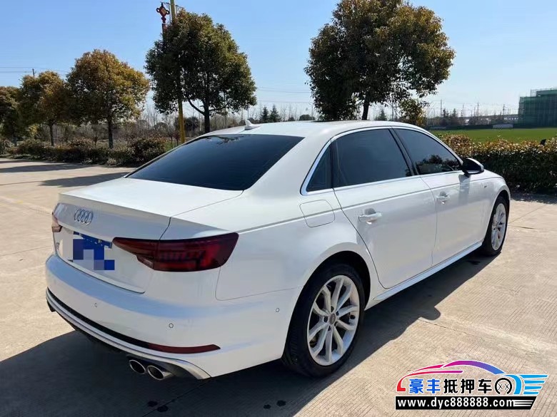 19年奥迪A4轿车抵押车出售