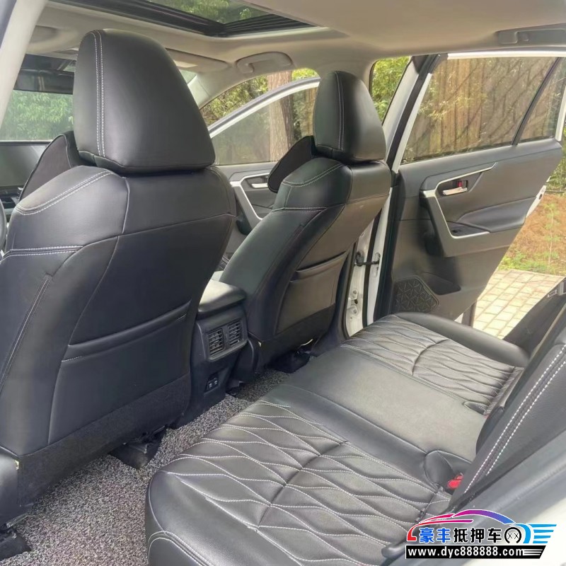 20年丰田RAV4轿车抵押车出售