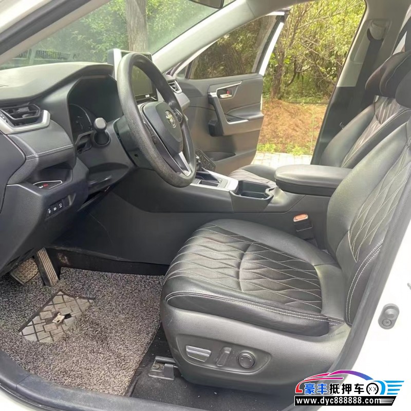 20年丰田RAV4轿车抵押车出售