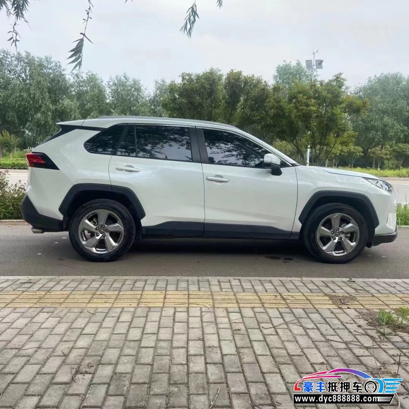 20年丰田RAV4轿车抵押车出售