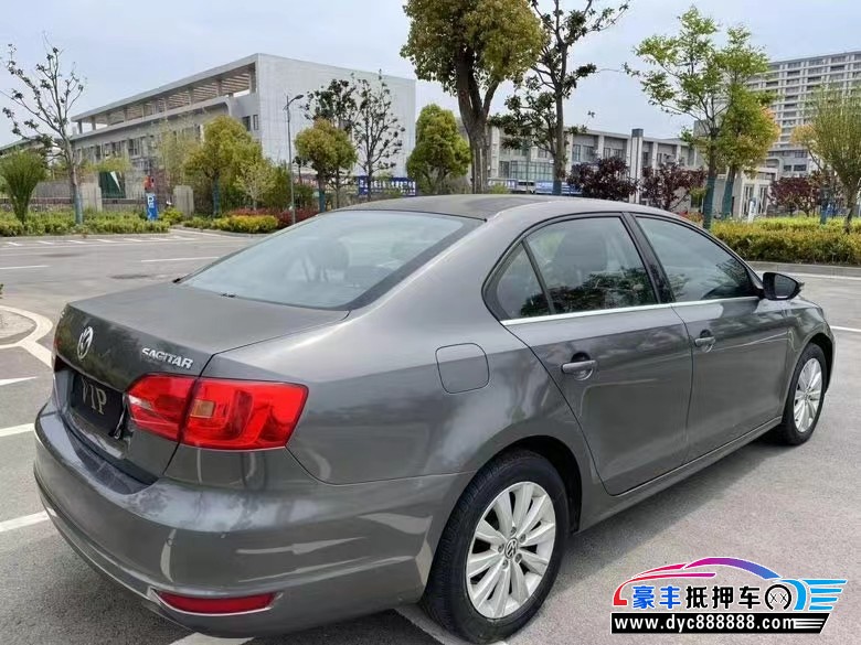 15年大众速腾轿车抵押车出售