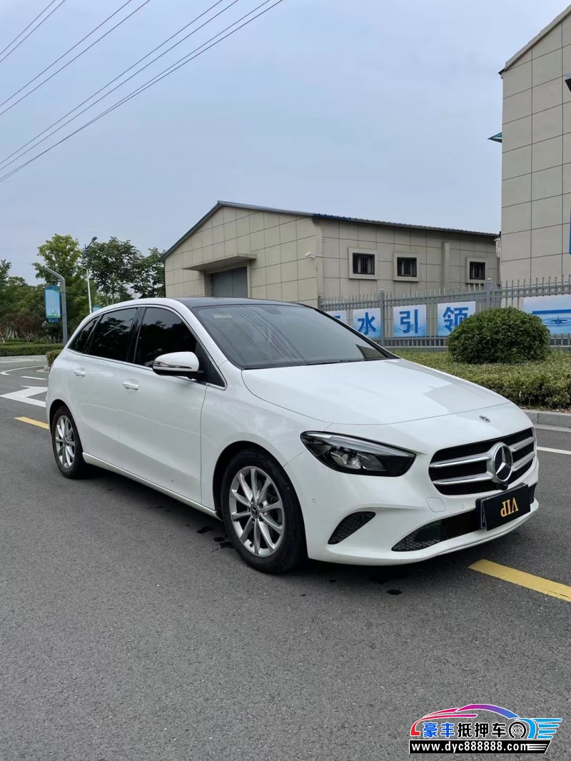 21年奔驰B轿车抵押车出售