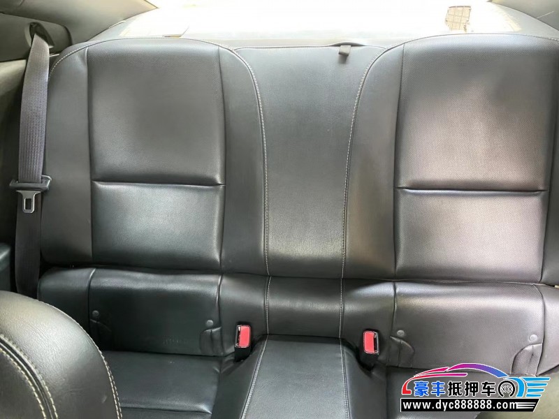 16年雪佛兰科迈罗轿车抵押车出售