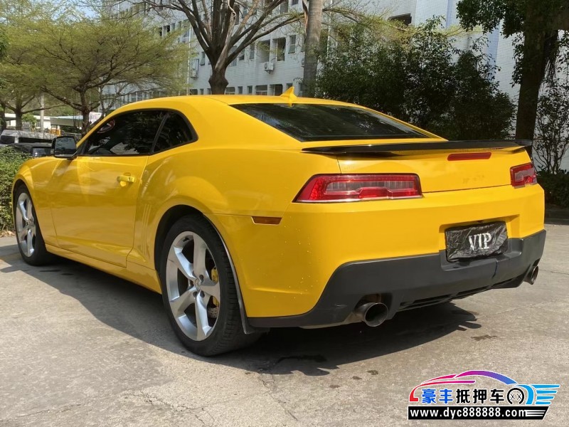 16年雪佛兰科迈罗轿车抵押车出售