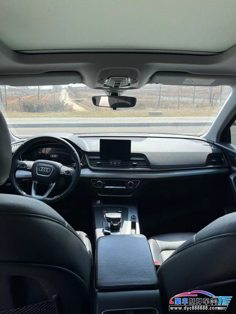 19年奥迪Q5轿车抵押车出售