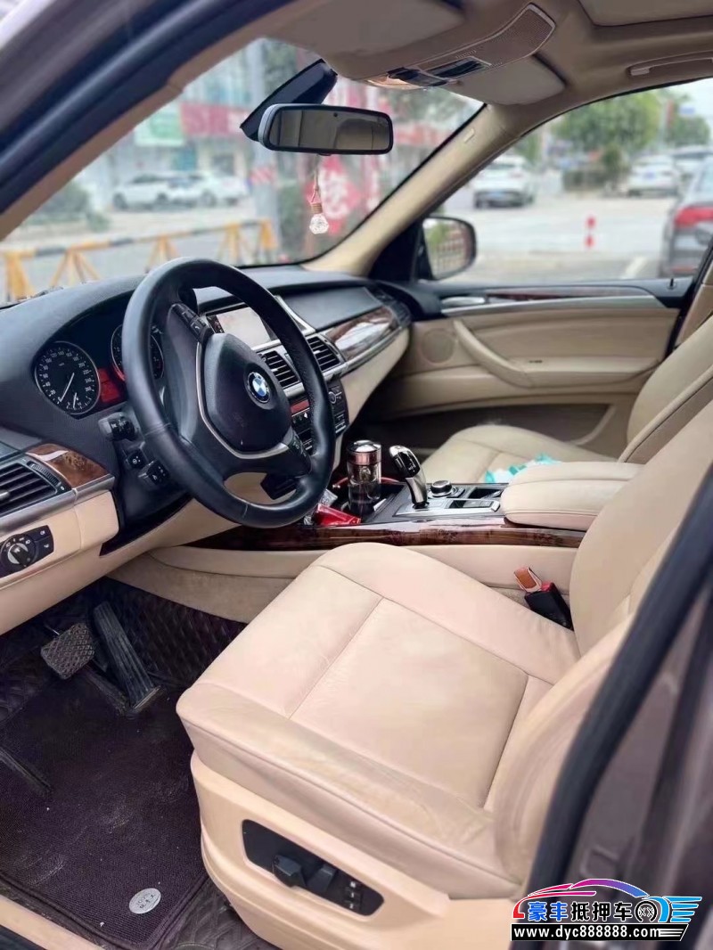 13年宝马X5SUV抵押车出售