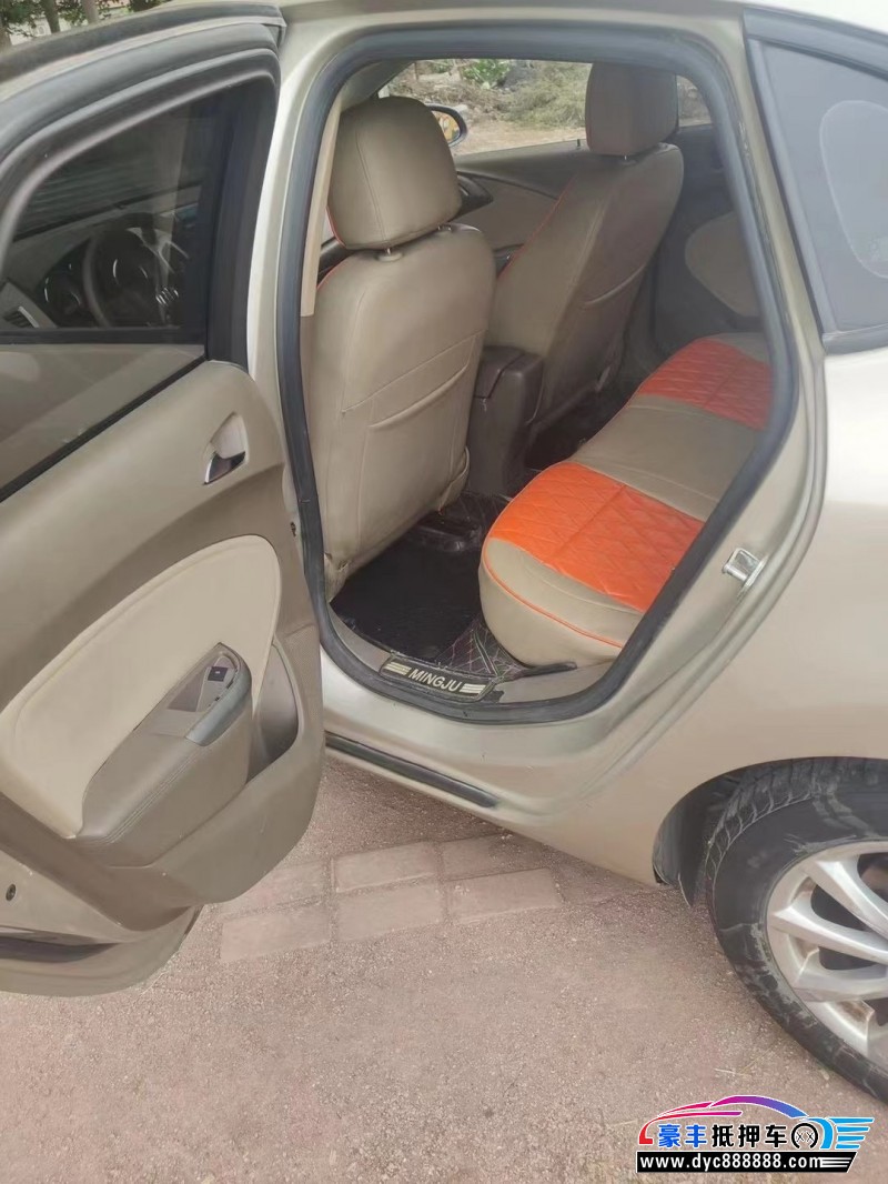 15年别克英朗轿车抵押车出售