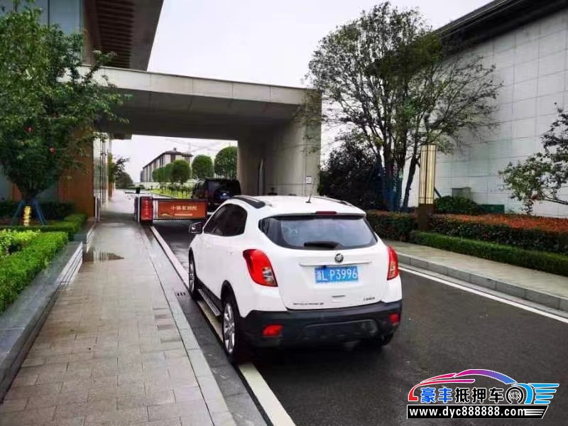 13年别克昂科拉轿车抵押车出售