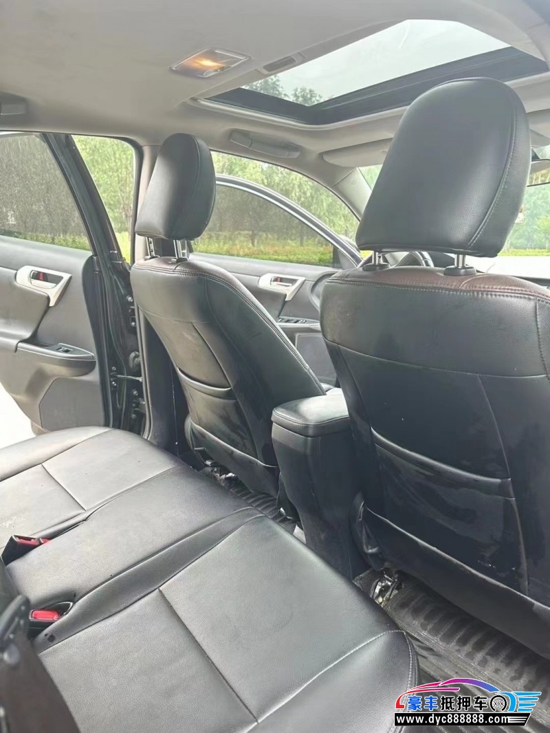 13年雷克萨斯CT轿车抵押车出售