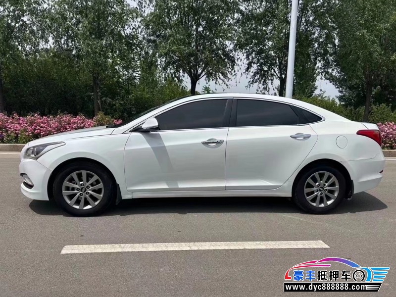 15年现代名图轿车抵押车出售