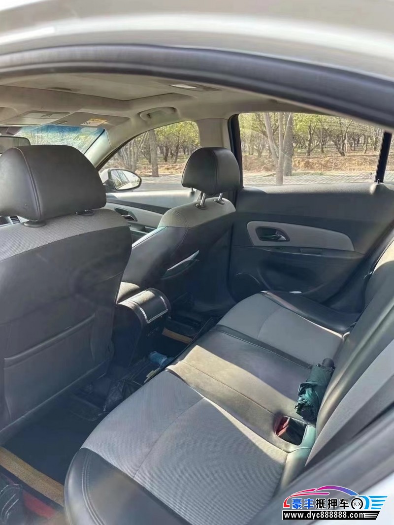 15年雪佛兰科鲁兹轿车抵押车出售