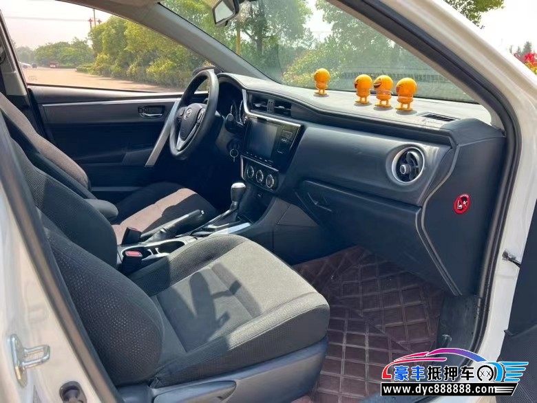 17年丰田雷凌轿车抵押车出售