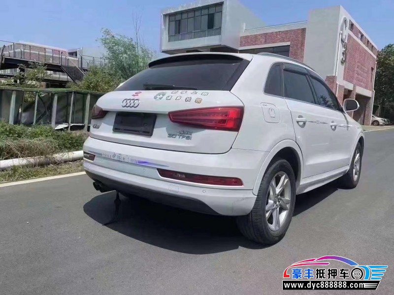 17年奥迪Q3轿车抵押车出售