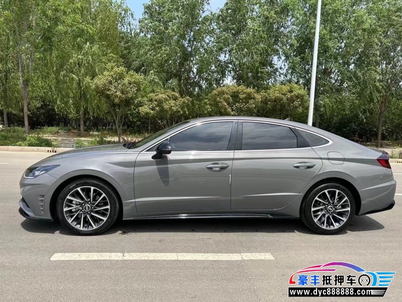 21年现代索纳塔轿车抵押车出售