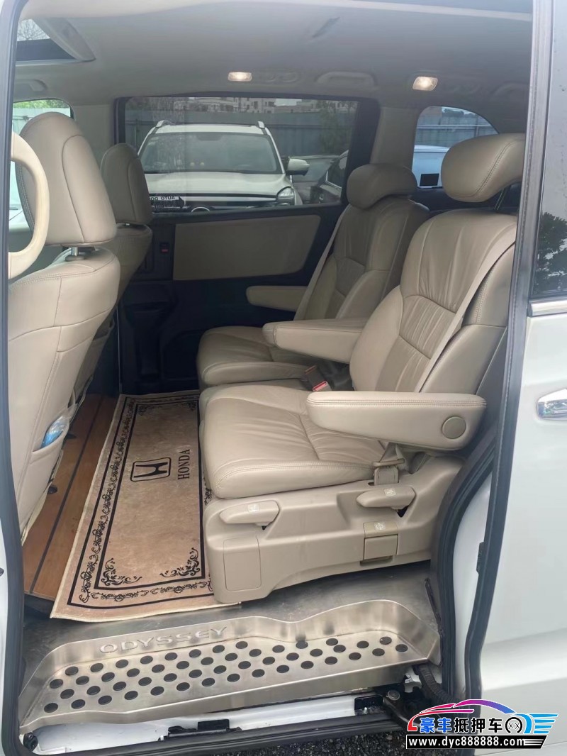 17年本田奥德赛轿车抵押车出售