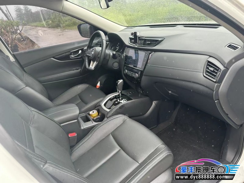 21年日产奇骏轿车抵押车出售