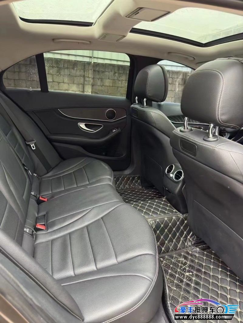 17年奔驰C轿车抵押车出售