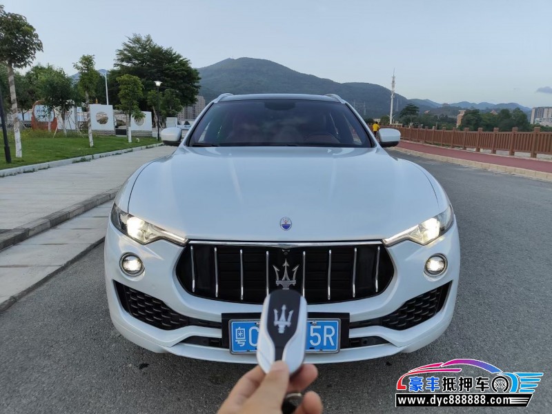 18年玛莎拉蒂莱万特轿车抵押车出售