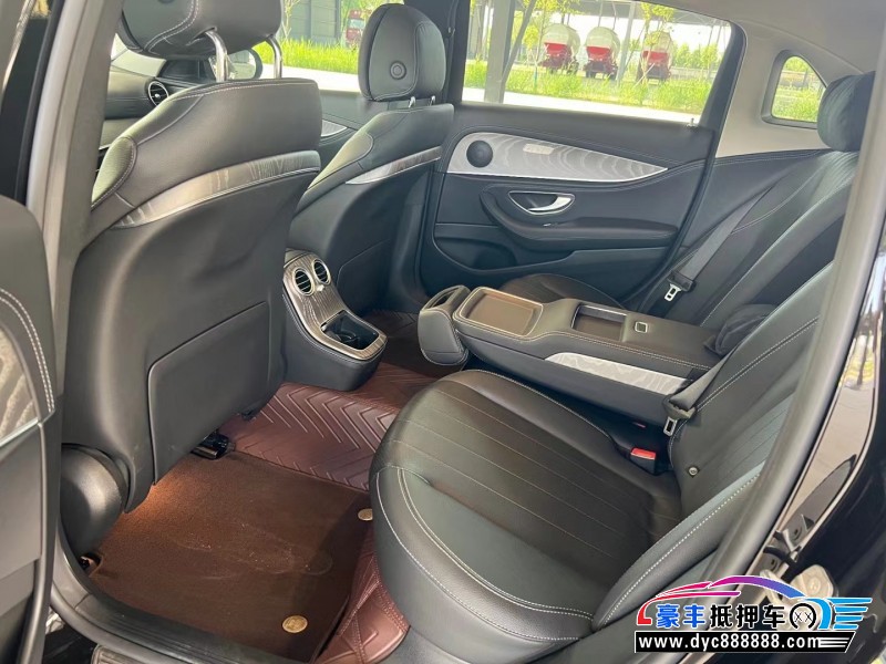 21年奔驰E轿车抵押车出售