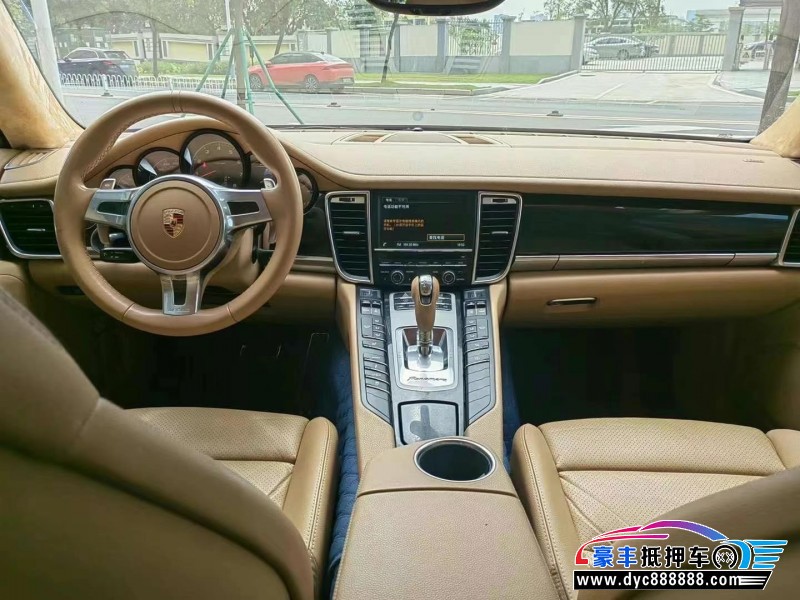 15年保时捷帕纳梅拉轿车抵押车出售