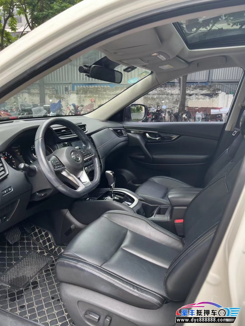 19年日产奇骏轿车抵押车出售