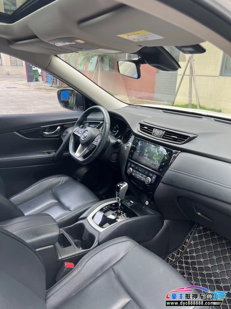 19年日产奇骏轿车抵押车出售